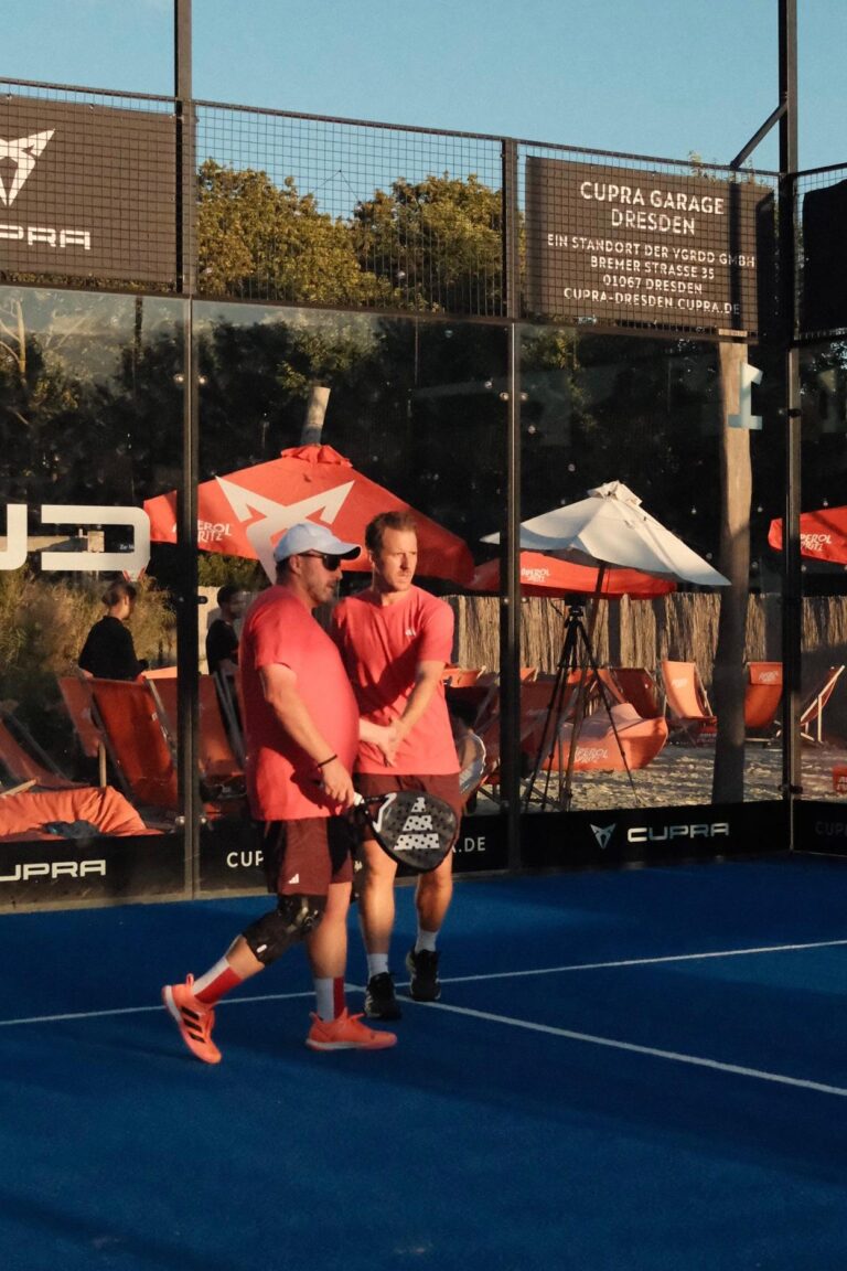 Padel Winterliga 2025 – Spieler:innen auf dem Court in Dresden