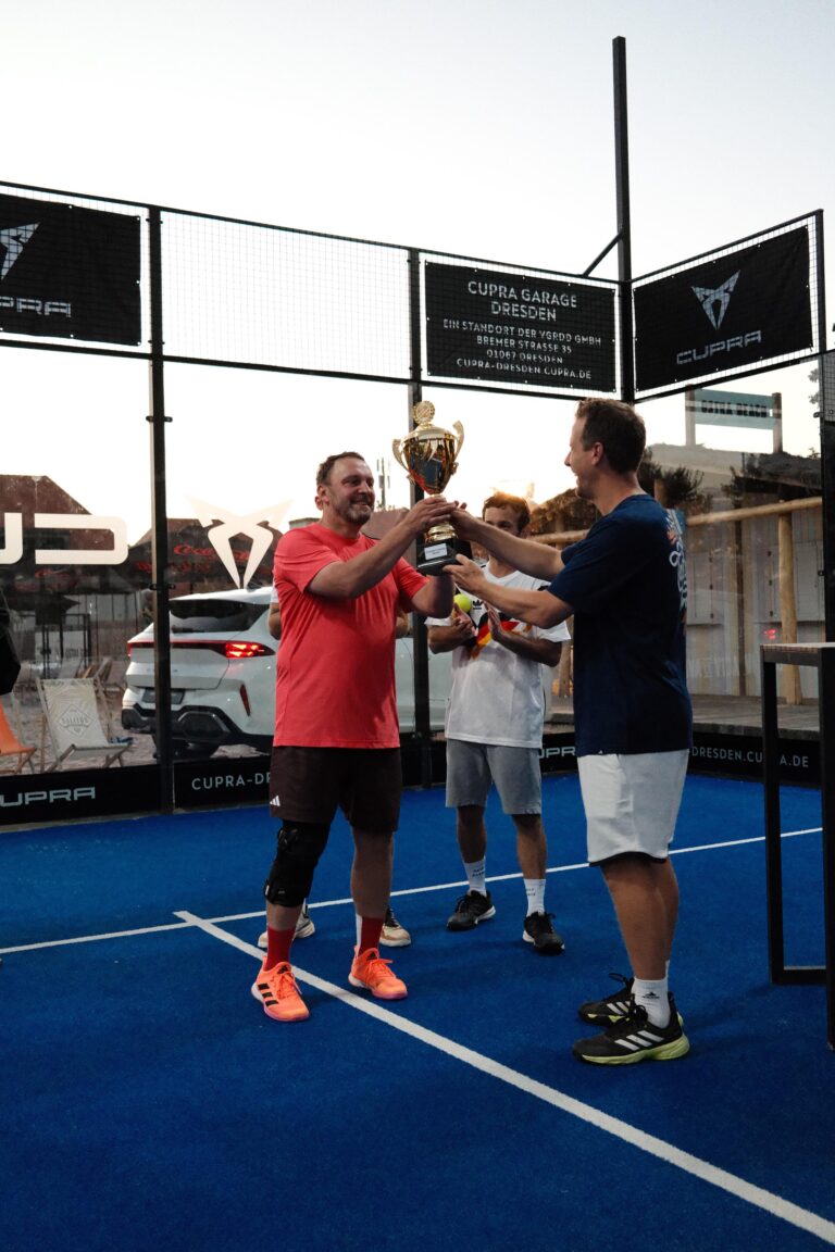 Padel Winterliga 2025 – Spieler:innen auf dem Court in Dresden