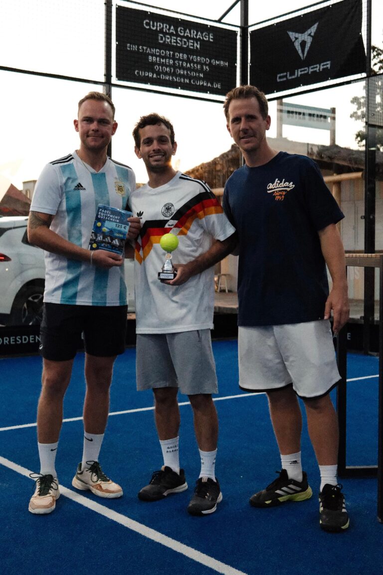 Padel Winterliga 2025 – Spieler:innen auf dem Court in Dresden