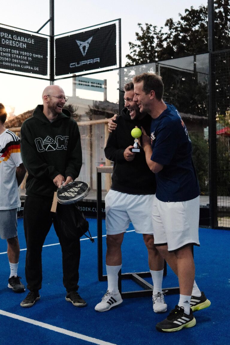 Padel Winterliga 2025 – Spieler:innen auf dem Court in Dresden