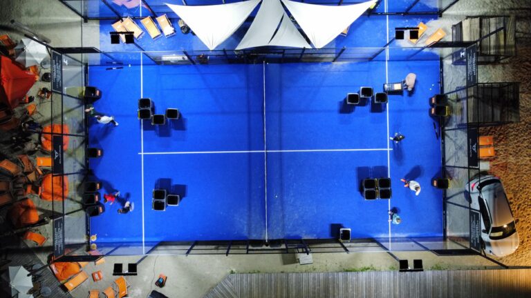 Padel Winterliga 2025 – Spieler:innen auf dem Court in Dresden