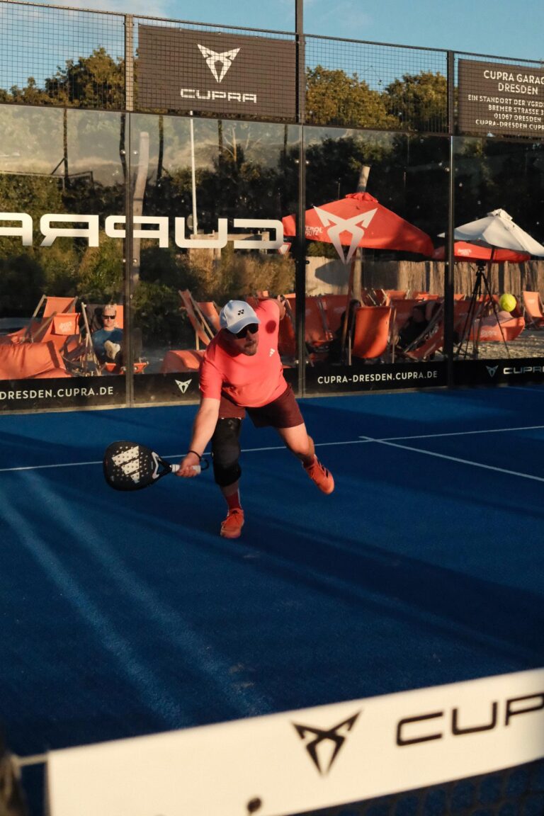 Padel Winterliga 2025 – Spieler:innen auf dem Court in Dresden