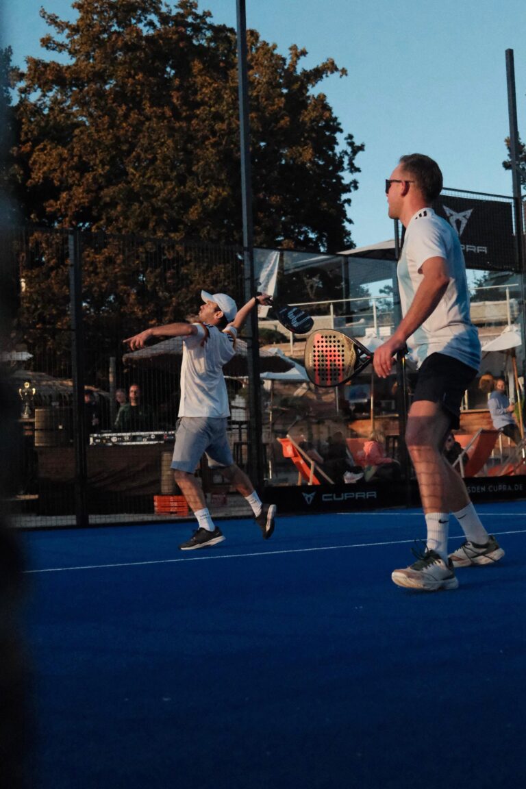 Padel Winterliga 2025 – Spieler:innen auf dem Court in Dresden