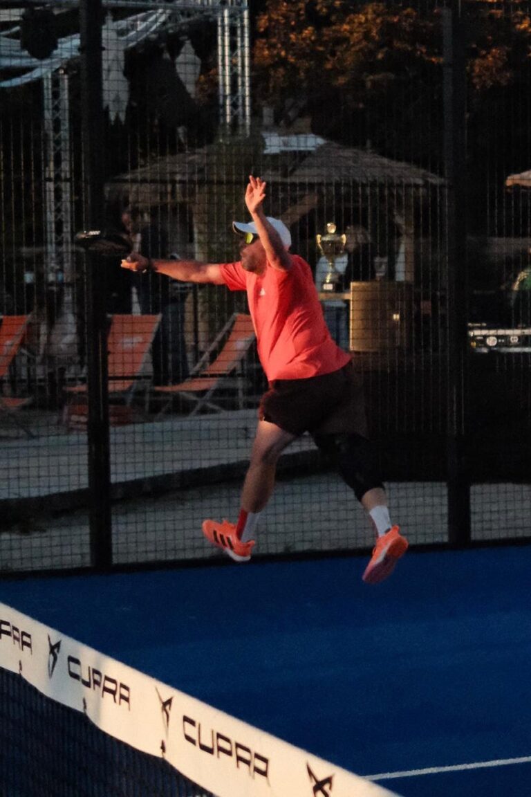 Padel Winterliga 2025 – Spieler:innen auf dem Court in Dresden