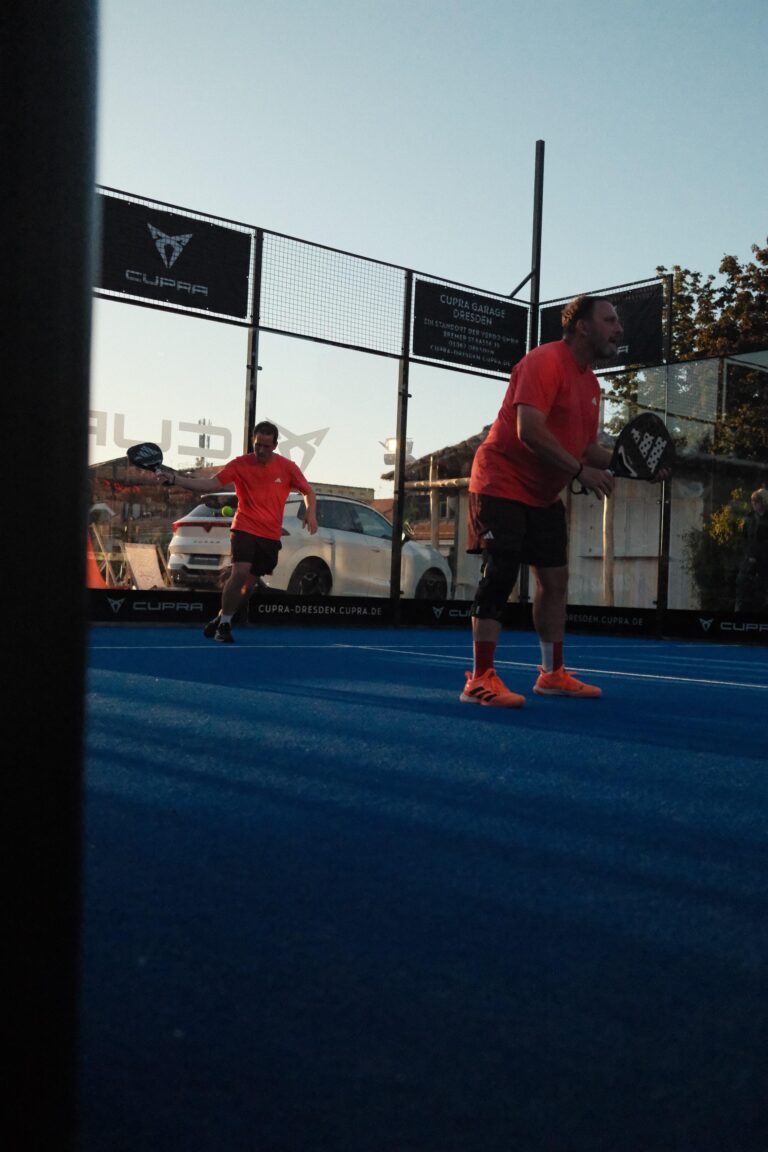 Padel Winterliga 2025 – Spieler:innen auf dem Court in Dresden