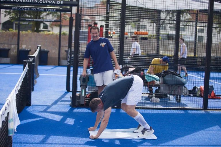 Padel Winterliga 2025 – Spieler:innen auf dem Court in Dresden