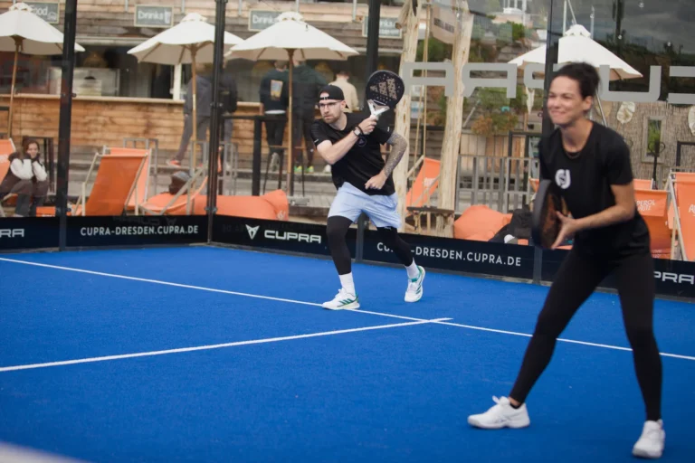 Padel Winterliga 2025 – Spieler:innen auf dem Court in Dresden
