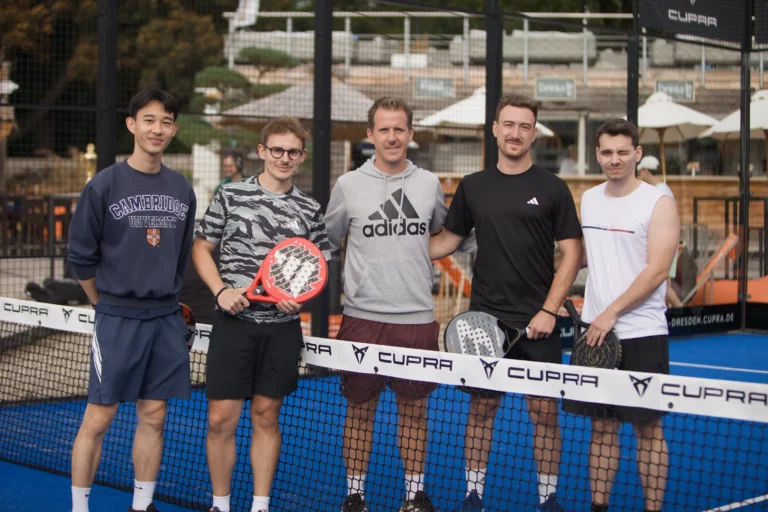 Padel Winterliga 2025 – Spieler:innen auf dem Court in Dresden