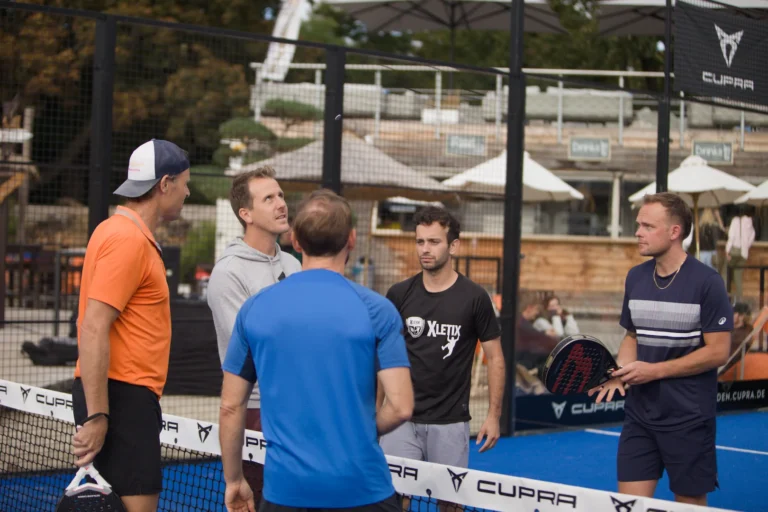 Padel Winterliga 2025 – Spieler:innen auf dem Court in Dresden