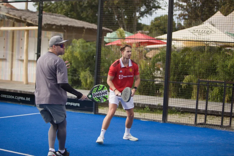 Padel Winterliga 2025 – Spieler:innen auf dem Court in Dresden