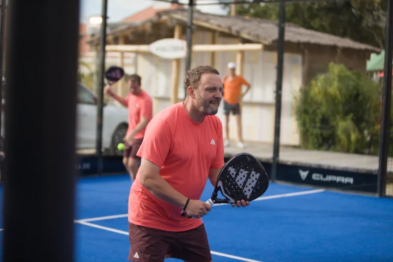 Padel Winterliga 2025 – Spieler:innen auf dem Court in Dresden