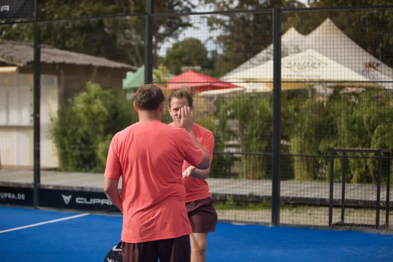 Padel Winterliga 2025 – Spieler:innen auf dem Court in Dresden