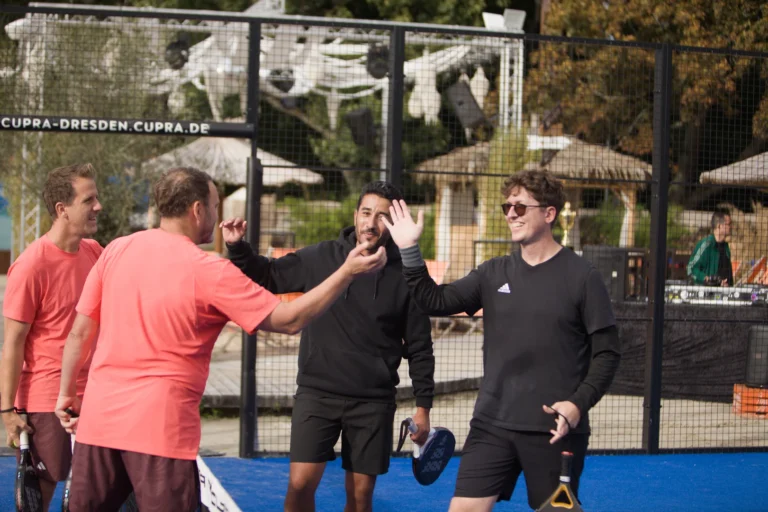 Padel Winterliga 2025 – Spieler:innen auf dem Court in Dresden
