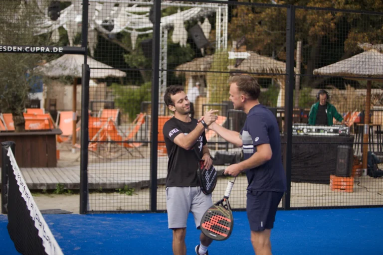 Padel Winterliga 2025 – Spieler:innen auf dem Court in Dresden