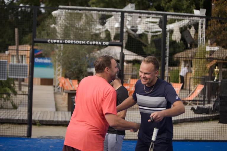 Padel Winterliga 2025 – Spieler:innen auf dem Court in Dresden