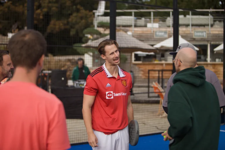 Padel Winterliga 2025 – Spieler:innen auf dem Court in Dresden