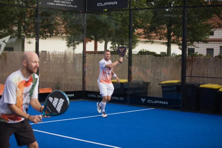 Padel Winterliga 2025 – Spieler:innen auf dem Court in Dresden