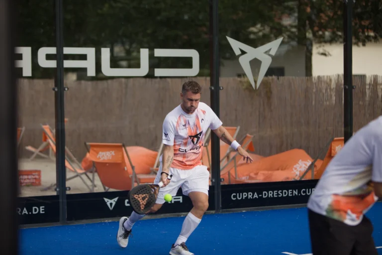 Padel Winterliga 2025 – Spieler:innen auf dem Court in Dresden