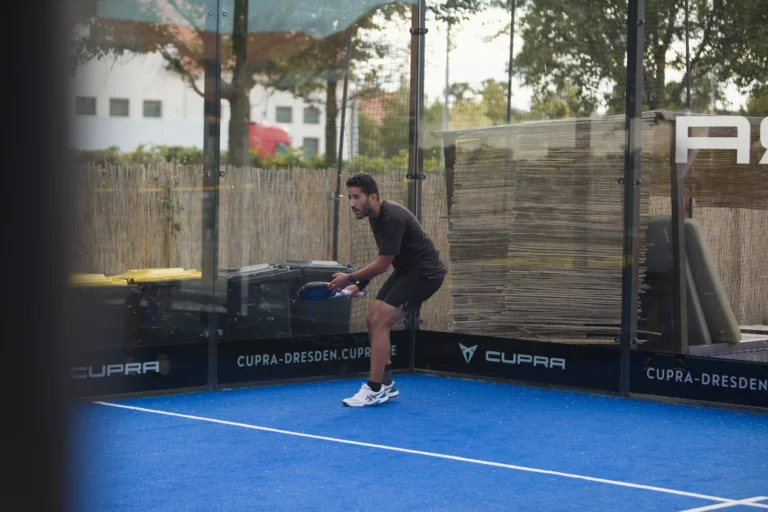 Padel Winterliga 2025 – Spieler:innen auf dem Court in Dresden